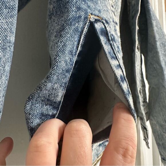 Ashley Vintage Charm Blue Denim Jacket, Acid Wash, Medium - Picture 5 of 13